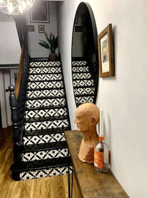 Chic Townhouse Near Tunnels Beaches Илфракомб Екстериор снимка