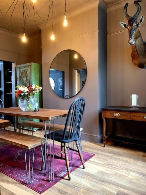 Chic Townhouse Near Tunnels Beaches Илфракомб Екстериор снимка