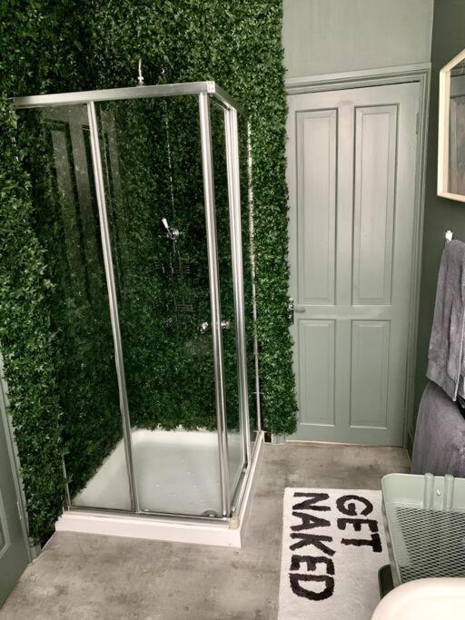 Chic Townhouse Near Tunnels Beaches Илфракомб Екстериор снимка